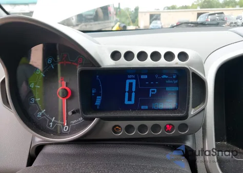 2015 Chevrolet Sonic Lt Auto z USA, uszkodzony, nr VIN 1G1JC5SB9F4220433